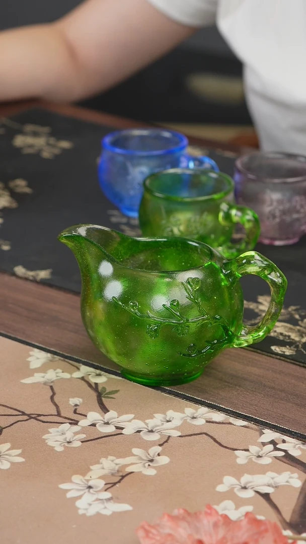 手工艺品琉璃绿色梅花侧把公道