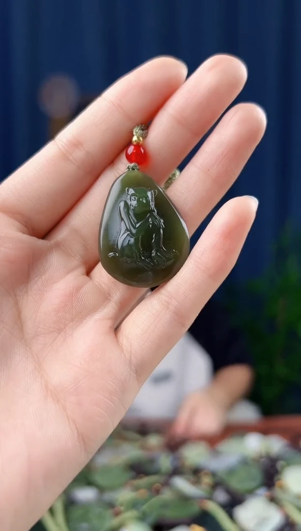 未镶嵌和田玉挂件拍一发一，