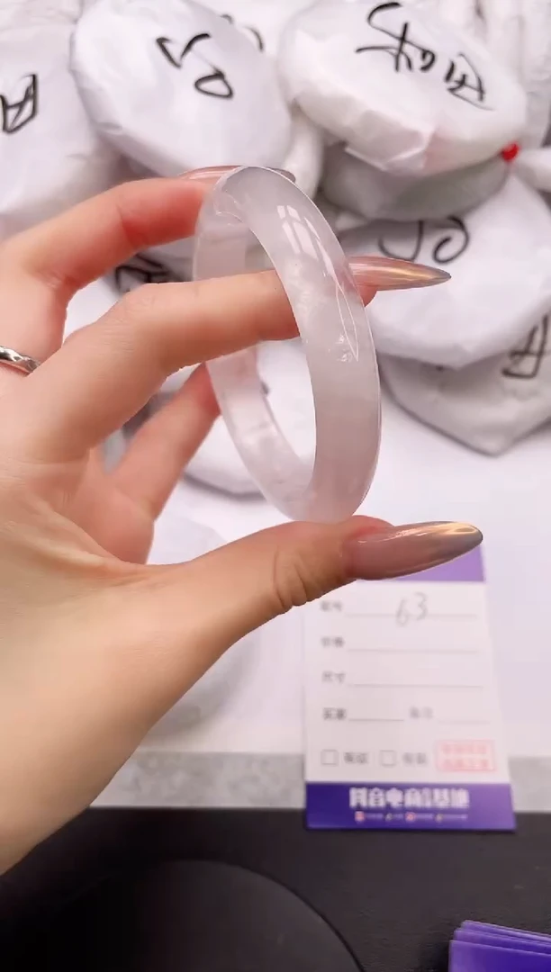 【闪购商品】石英质玉手镯未镶嵌20K63-57