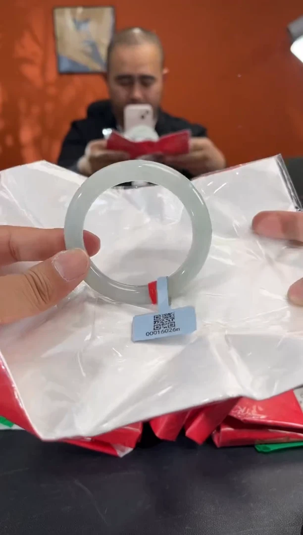 未镶嵌手镯翡翠翡翠手镯