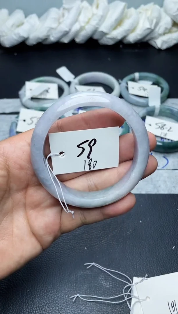 未镶嵌手镯翡翠180