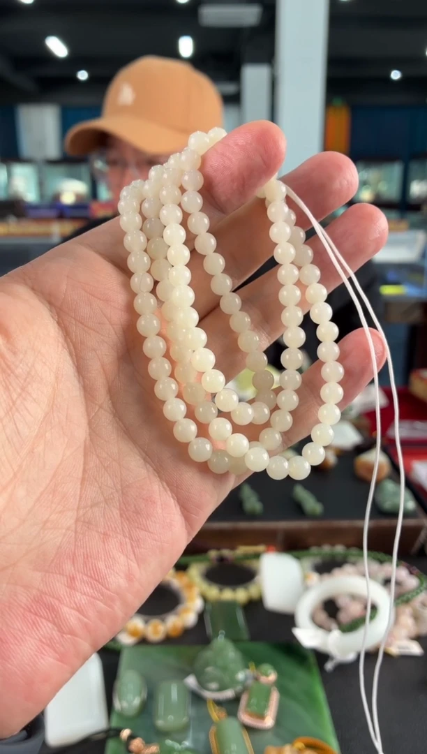 颈饰未镶嵌和田玉项链