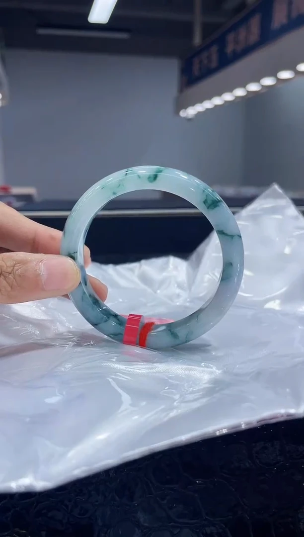 未镶嵌手镯翡翠2