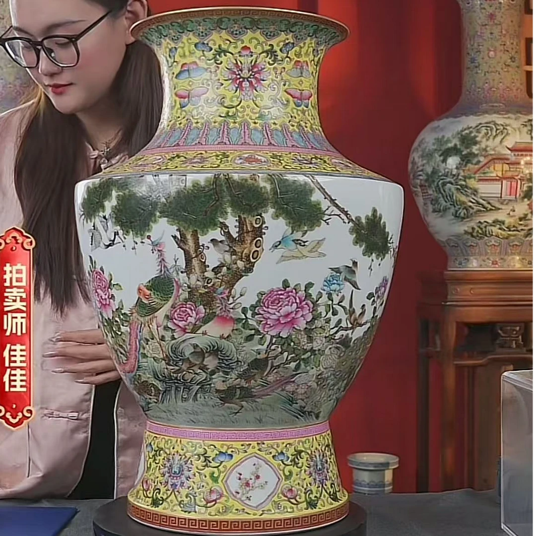 国呈拍卖古董瓷器