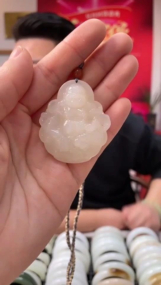 【闪购商品】和田玉颈饰未镶嵌藕粉佛公吊坠随机发一件