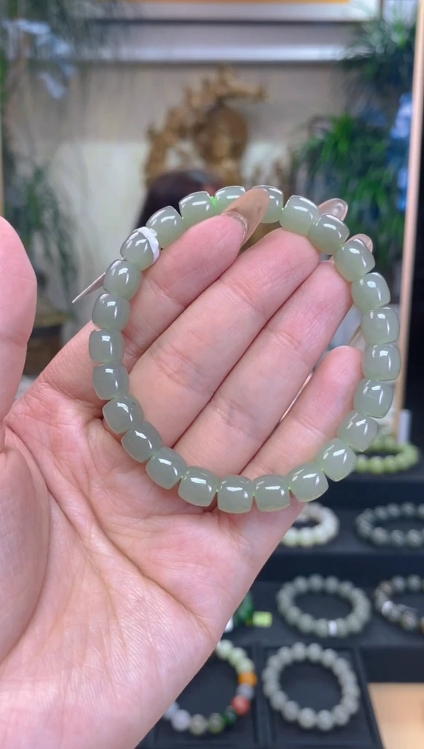 未镶嵌手串和田玉卡