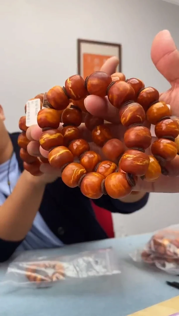 琥珀未镶嵌珠宝奇石假一罚十，永久原价包退多样性发一件039