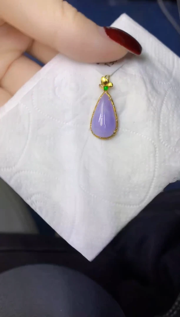 颈饰18K金镶嵌翡翠缅甸天然翡翠A货