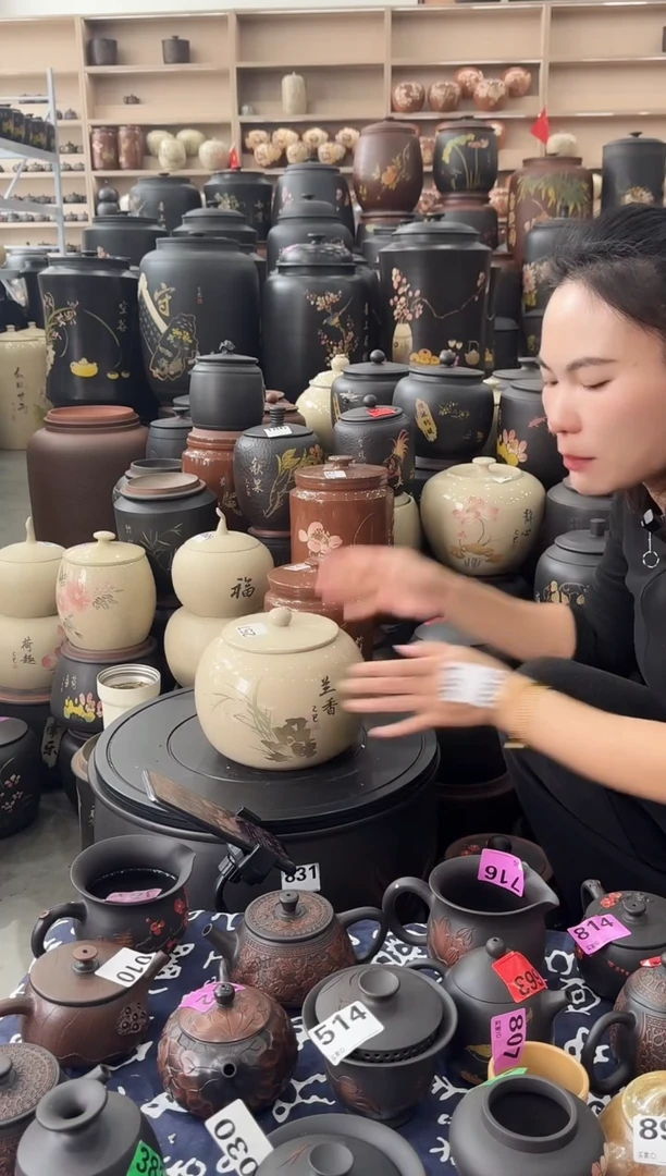 罐瑕疵茶叶罐   白泥   257