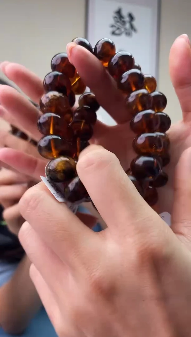 琥珀未镶嵌珠宝奇石T015+花蜡假一罚十，多样性发一件