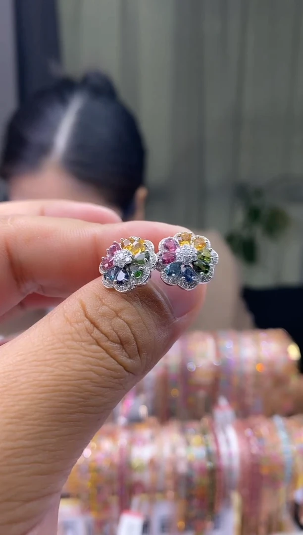 【闪购商品】碧玺耳钉银S925镶嵌156516515151