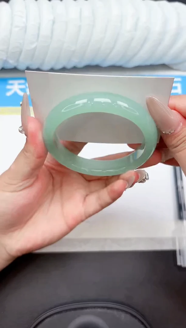 未镶嵌手镯石英质玉A132-62.5
