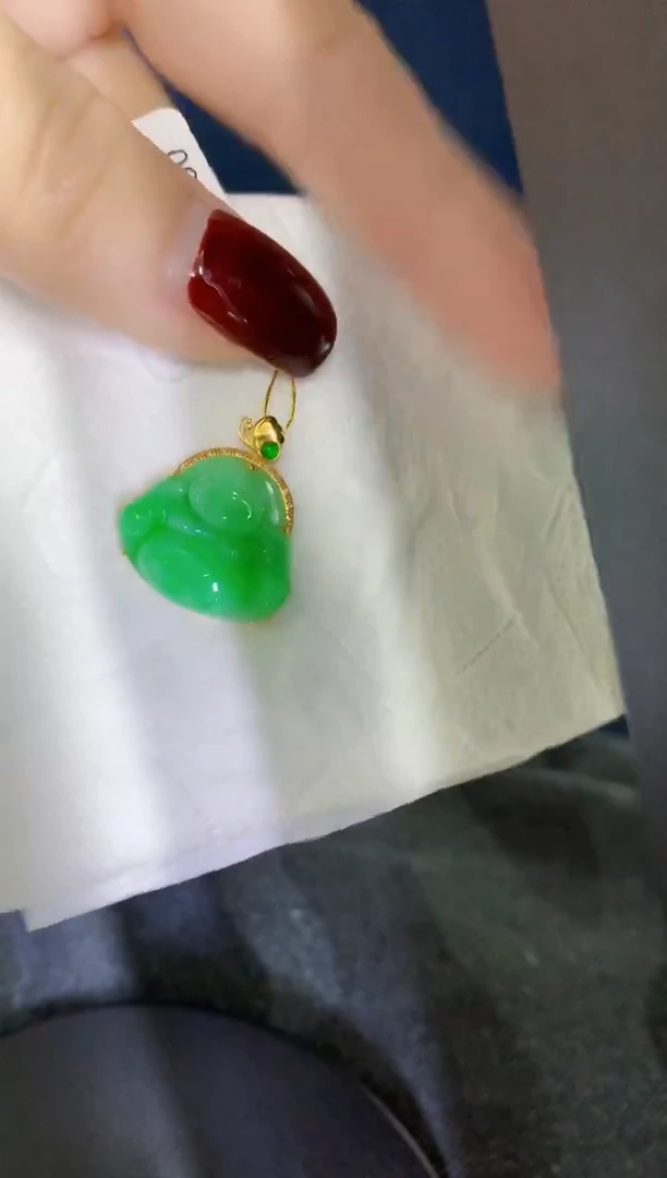 颈饰18K金镶嵌翡翠缅甸天然翡翠A货