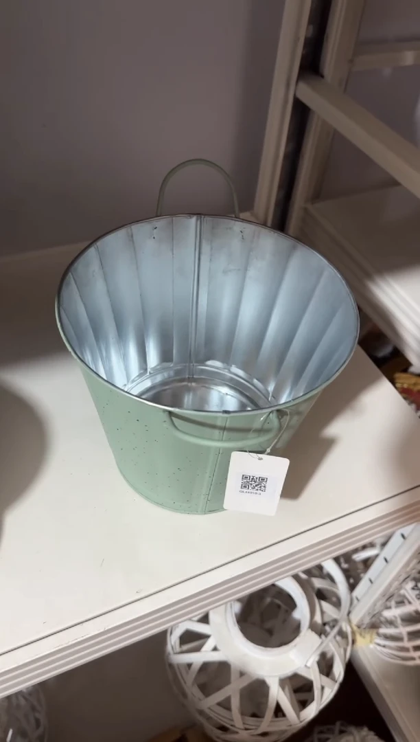 玲*宝微瑕捡漏 绿色双耳铁桶