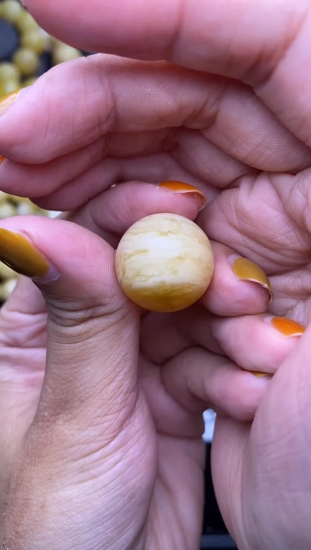 未镶嵌琥珀裸石大小姐珠宝102