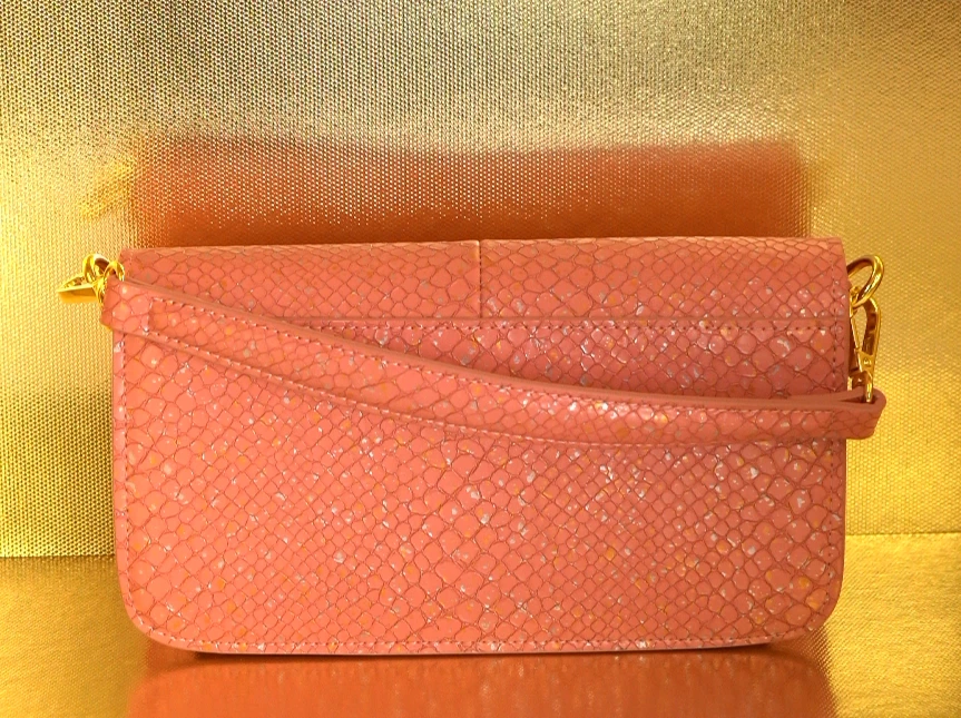 20（全新未拆封）轻奢时尚高级经典潮流百搭单肩斜跨女士包包