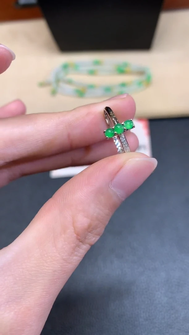 【闪购商品】翡翠戒指18K金镶嵌【无鉴赏期】