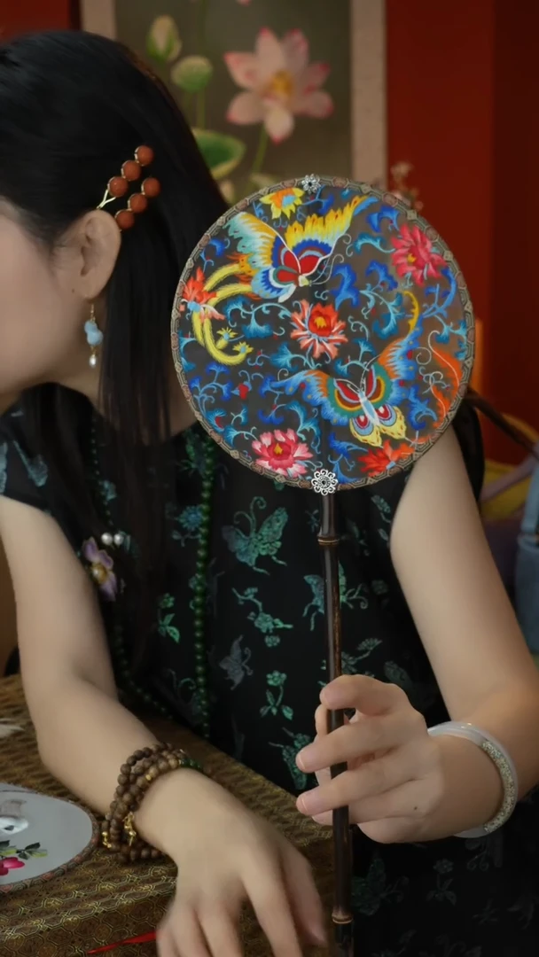 刺绣非遗苏绣纯手工团扇