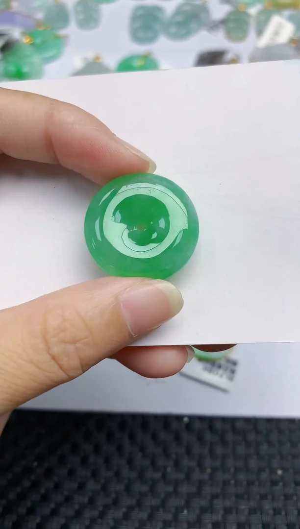 翡翠未镶嵌颈饰天然翡翠A货