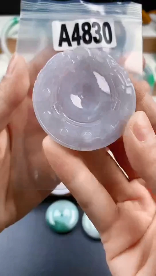 颈饰未镶嵌翡翠天然翡翠吊坠挂件