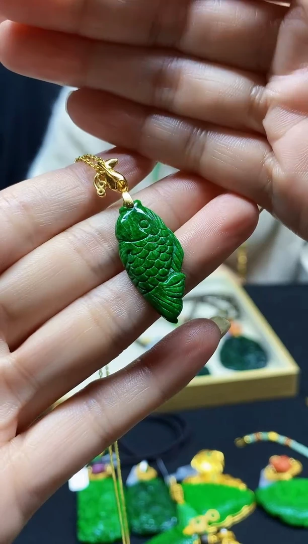 颈饰未镶嵌翡翠翡翠吊坠-101