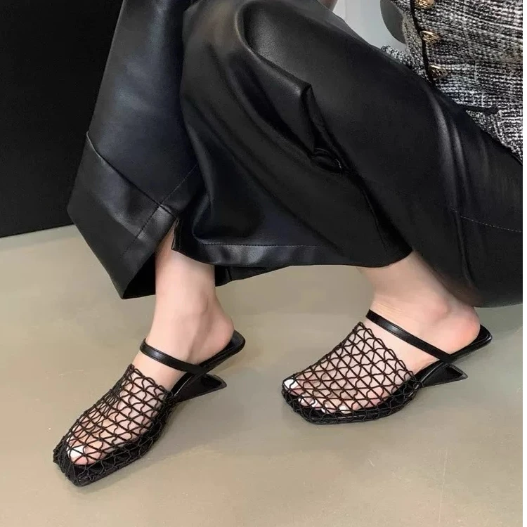 坡跟镂空半拖鞋女渔网鞋2025夏季爆款一脚蹬仙女风包头拖鞋洞洞鞋