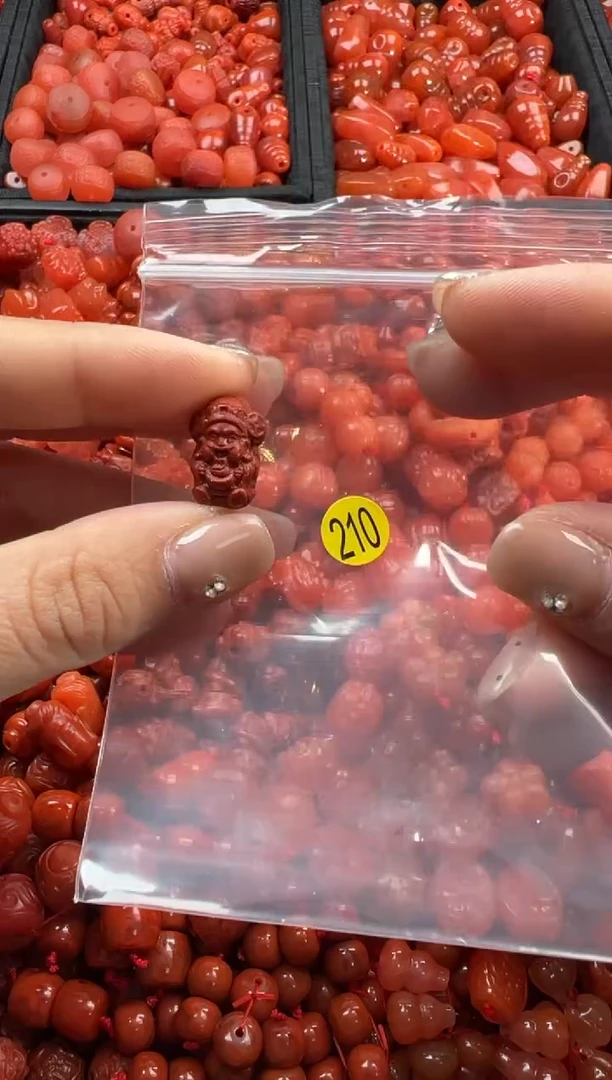 【闪购商品】南红玛瑙颈饰未镶嵌1
