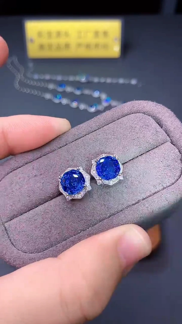 银S925镶嵌托帕石耳饰...