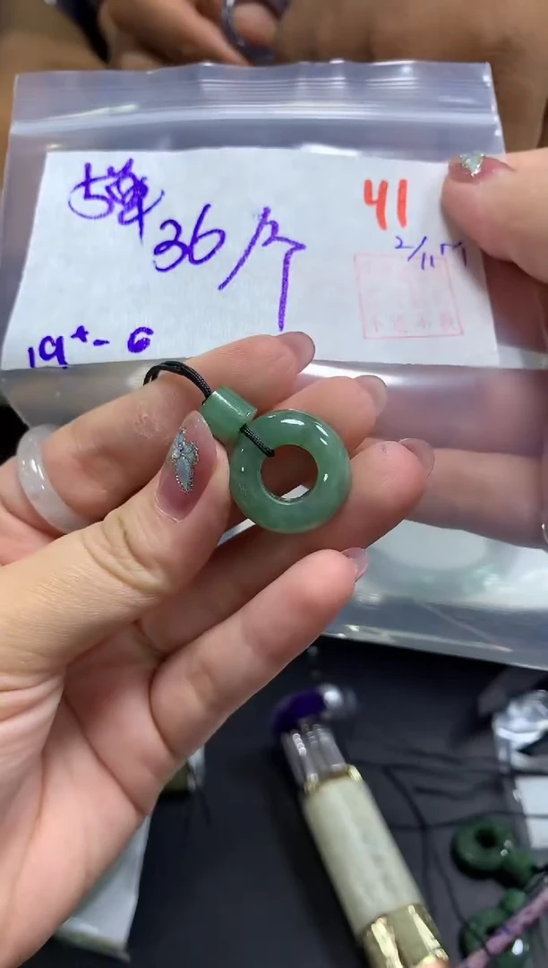 未镶嵌定制翡翠41毛货需精细抛光多样性发1件