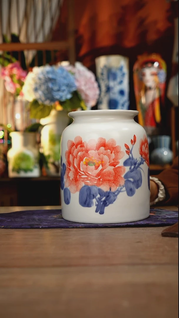 当代景德镇设计师釉下手绘陶瓷花瓶
