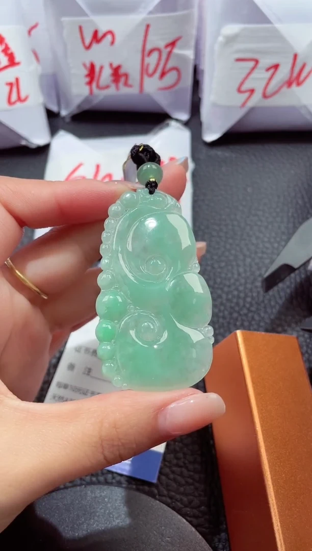 颈饰未镶嵌翡翠086