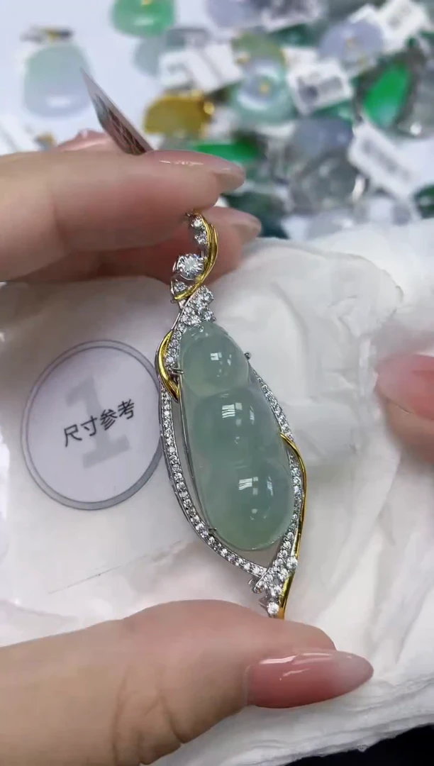 颈饰未镶嵌翡翠天然缅甸翡翠A货多样性发一件