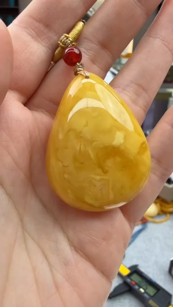 琥珀颈饰未镶嵌454秒拍号 假一罚三