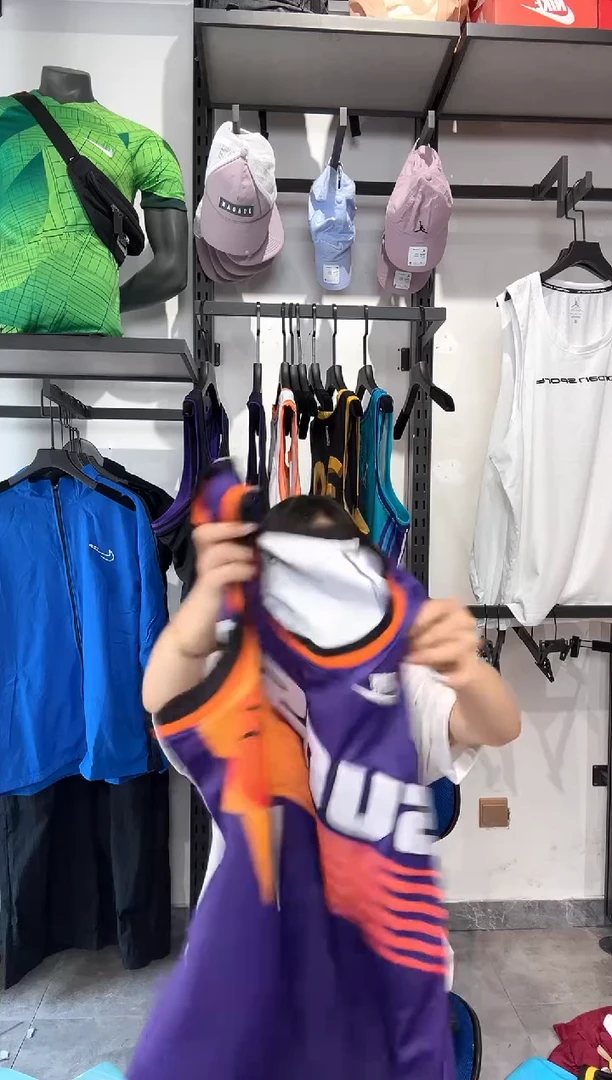 1237编码  耐克卫衣服饰过款为准  尺码L