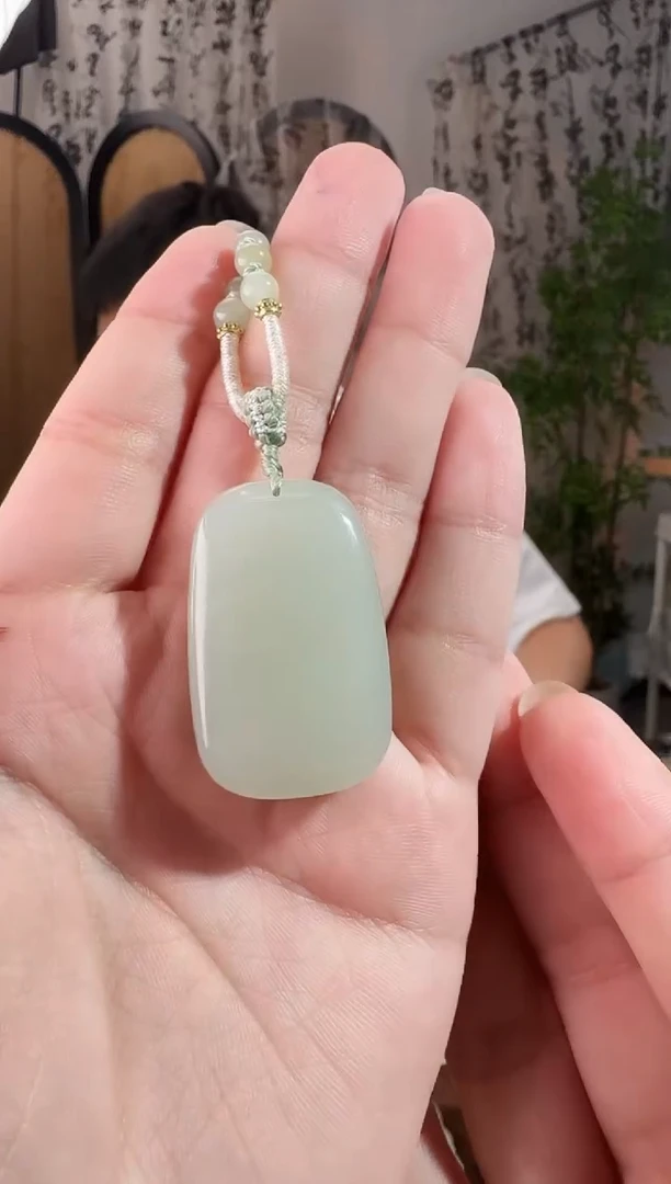 颈饰未镶嵌和田玉无事牌