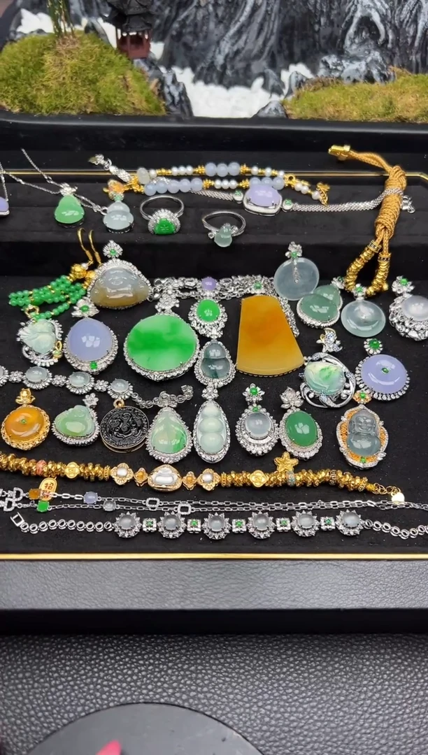 吊坠(不含链)18K金镶嵌翡翠勿拍