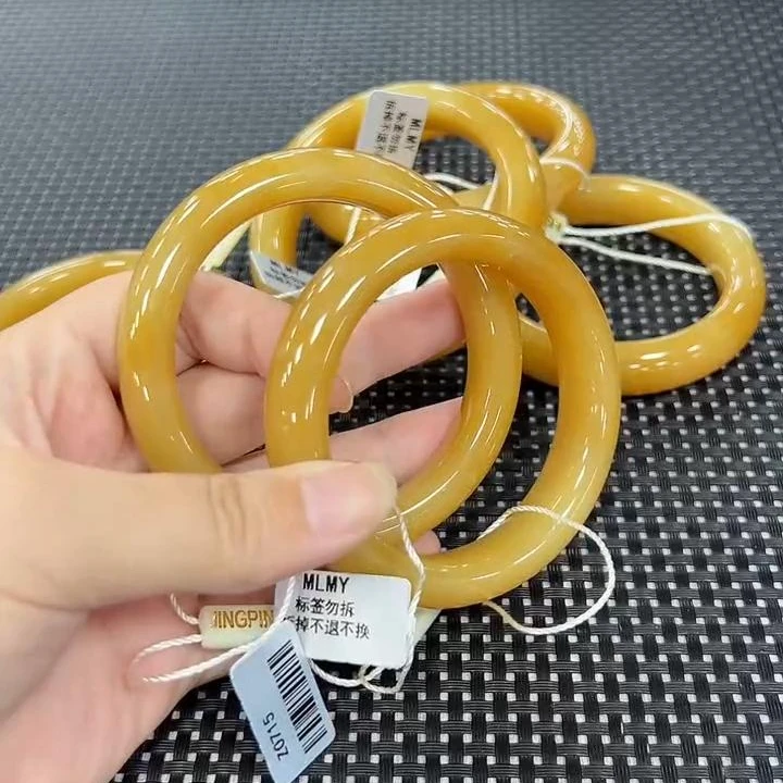 和田玉手镯一支(多样性发1件)