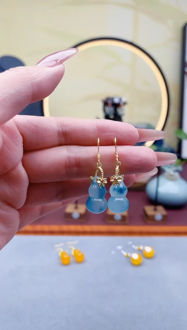 未镶嵌石英质玉（天山翠）耳饰00葫芦蓝水飘花