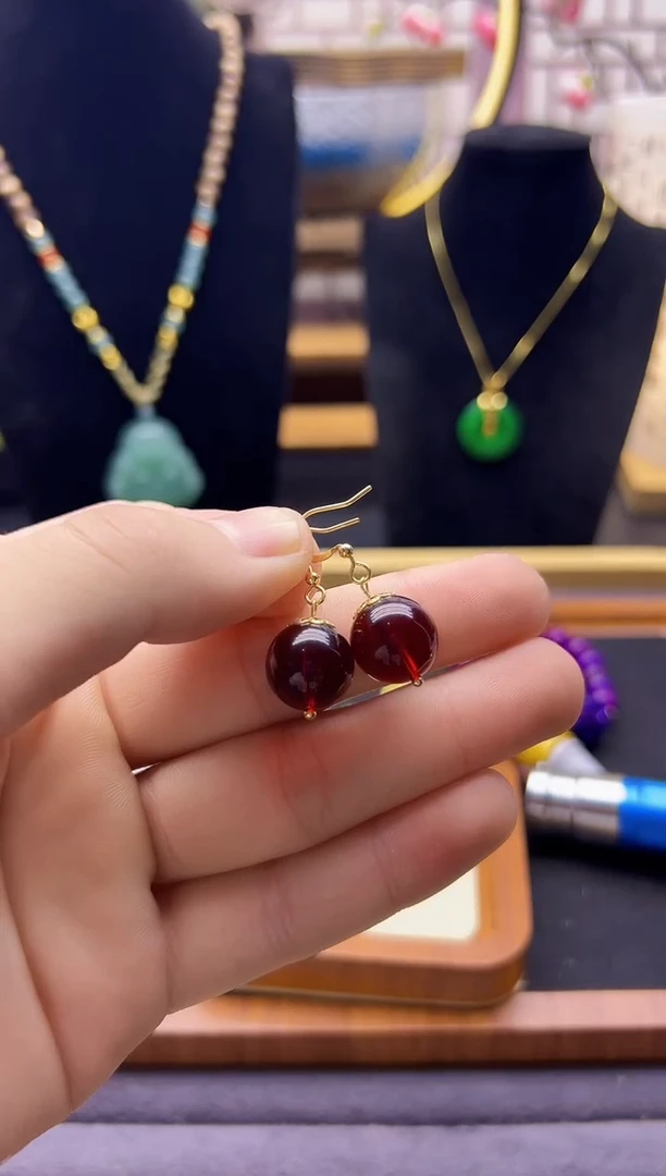 【闪购商品】血珀耳饰14K金镶嵌E329