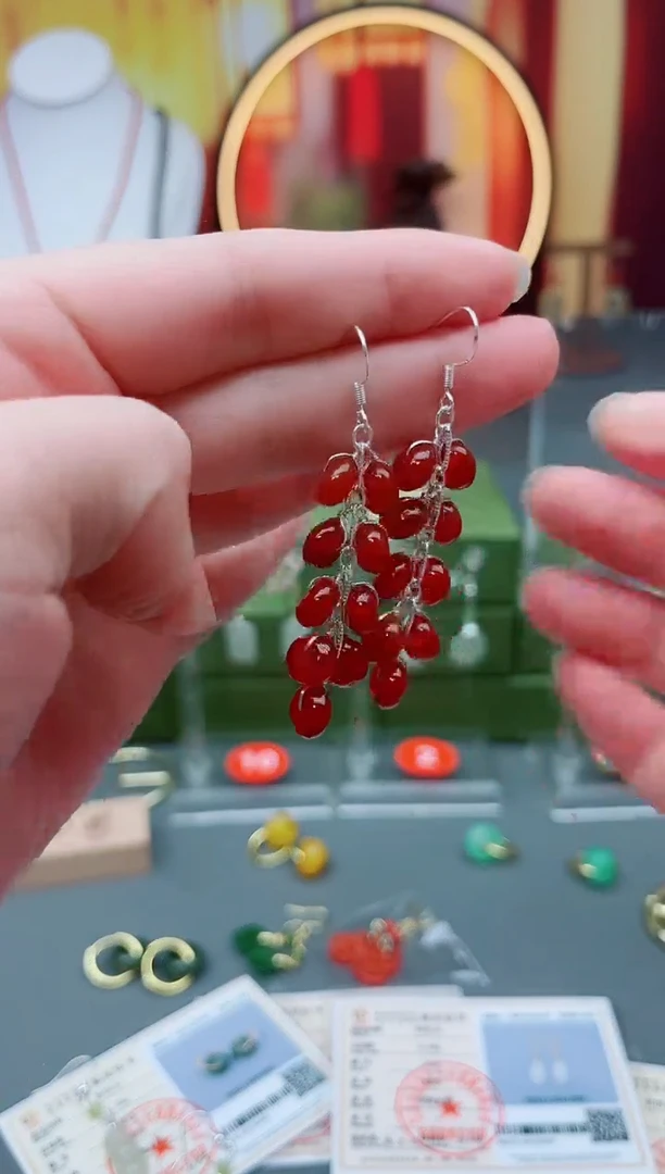 未镶嵌耳饰玛瑙/玉髓红玛瑙流苏