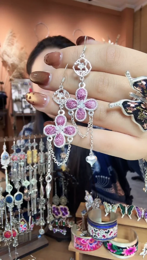 织绣纯手工民族风耳环