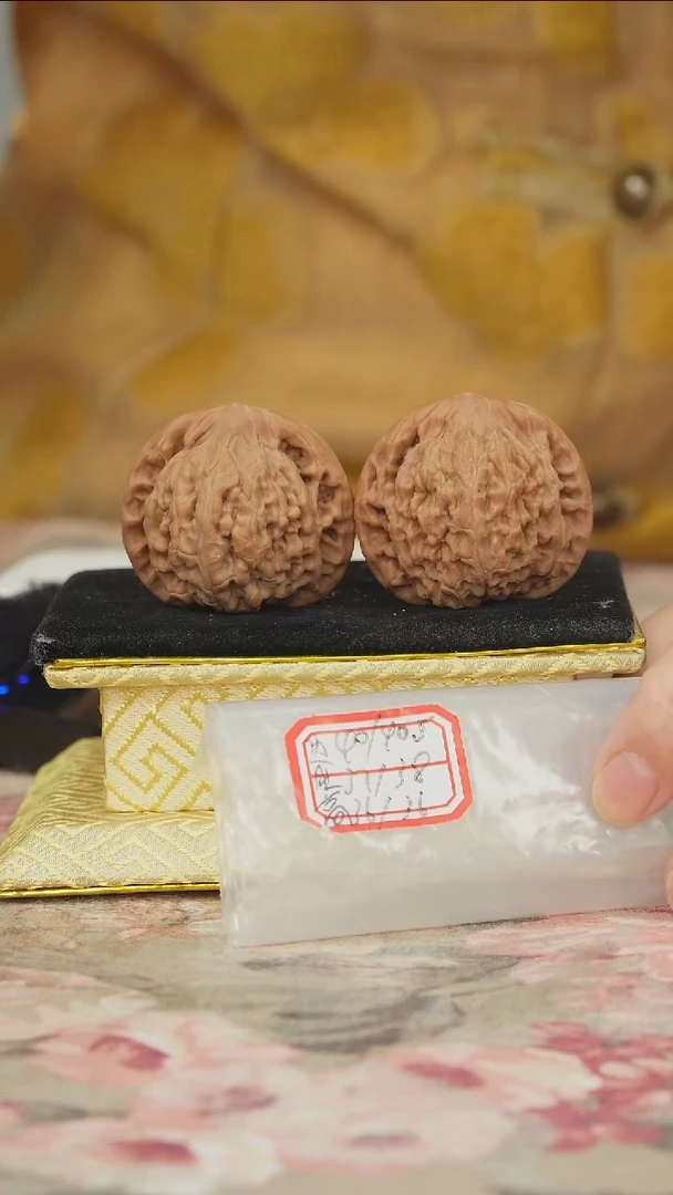 把件文玩核桃望月