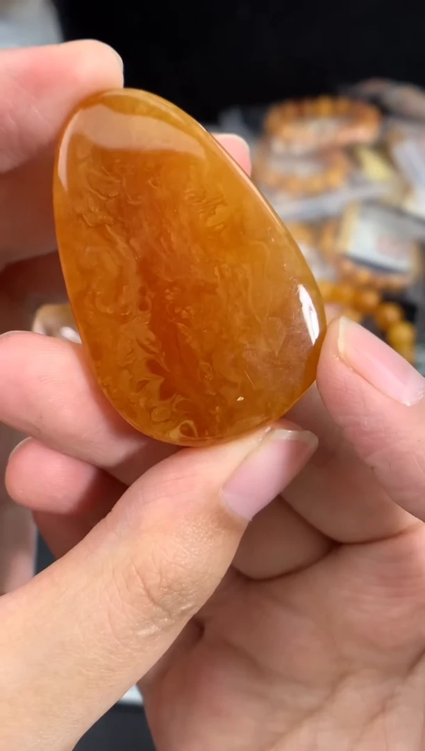 蜜蜡未镶嵌珠宝奇石1