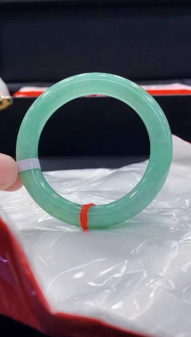 未镶嵌手镯翡翠翡翠手镯