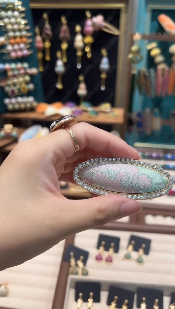 【孤品车4.29】浅绿粉钻边鸭嘴夹