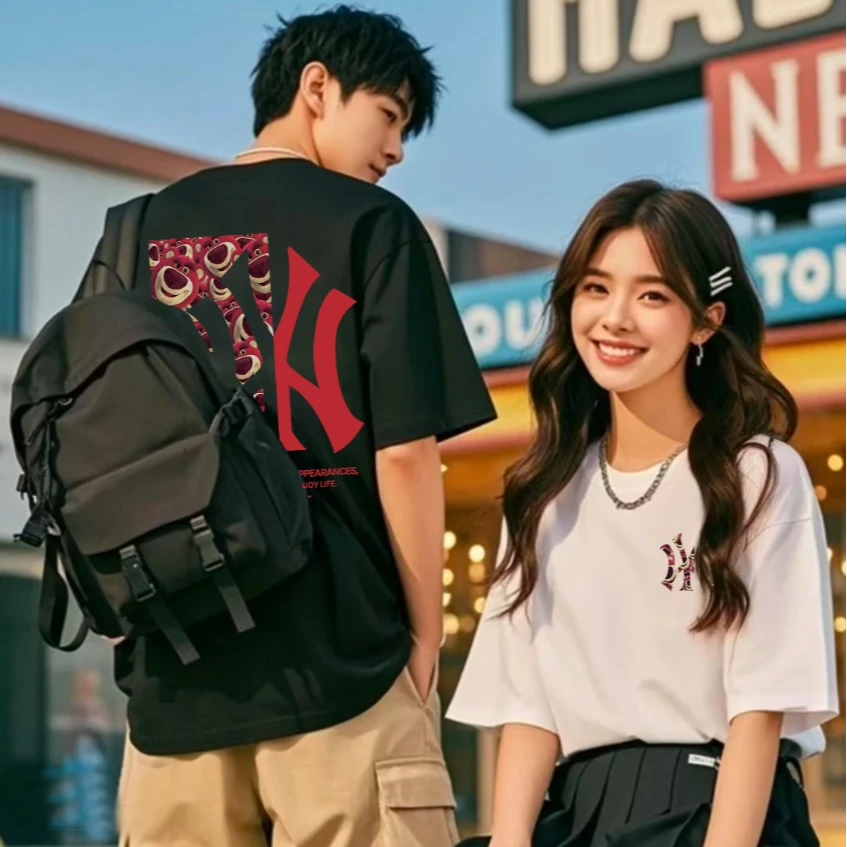 Lily brown男女同款运动休闲百搭潮流时尚简约圆领T恤-草莓熊