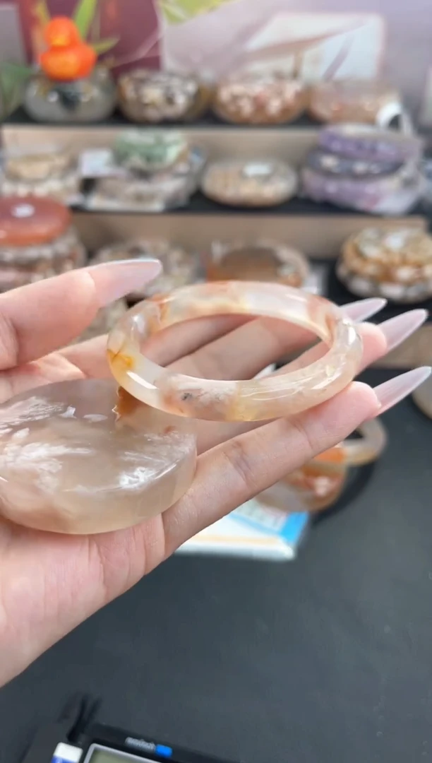 未镶嵌手镯石英质玉51