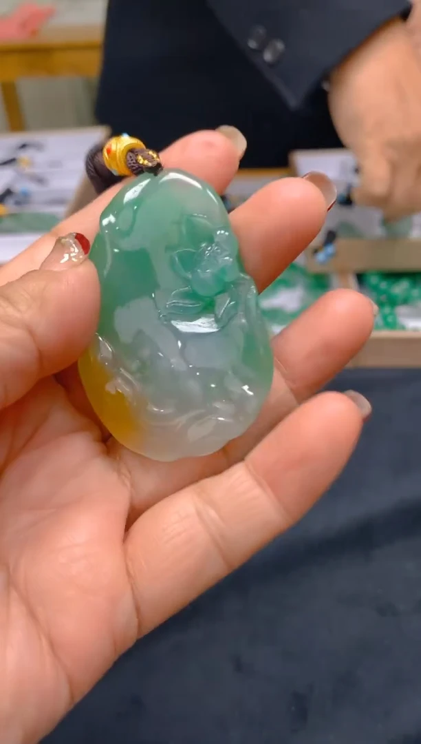 【闪购商品】石英质玉颈饰未镶嵌冰美人非洲翠036