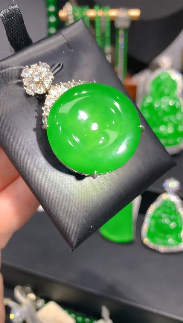 颈饰银S925镶嵌翡翠25一季