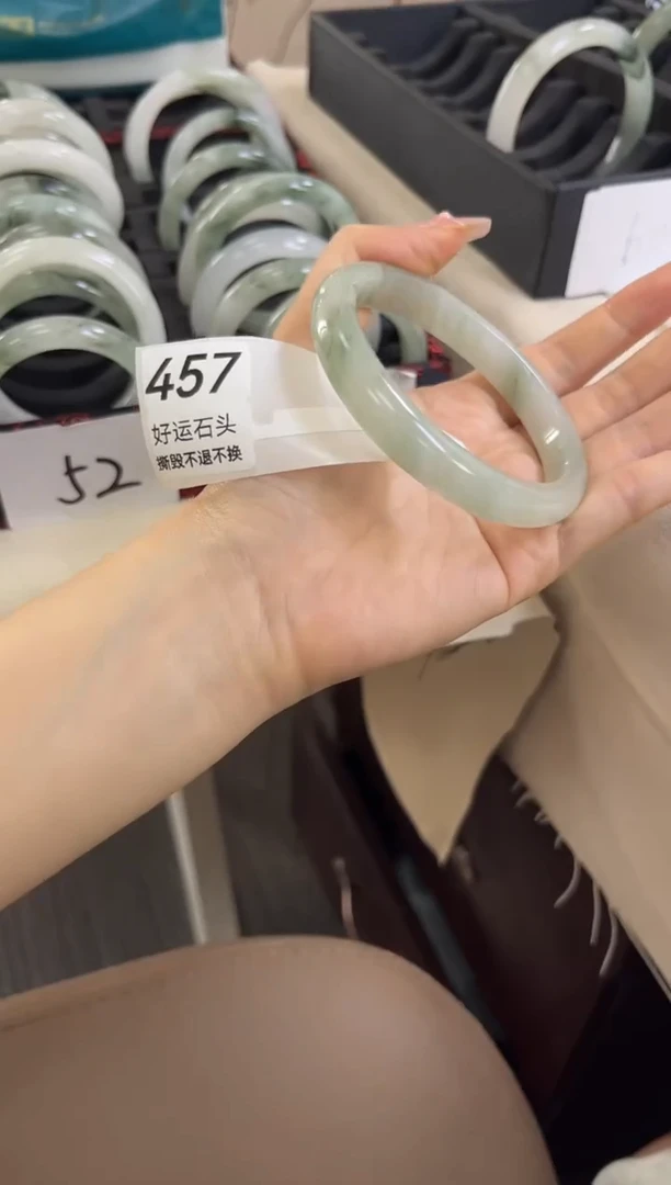 未镶嵌手镯石英质玉457